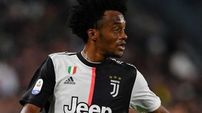 يوفنتوس يجدد عقد كوادرادو حتى 2023