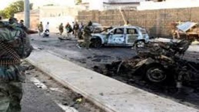 مقتل جنديين وإصابة ضابط أمريكي في انفجار سيارة ملغومة في الصومال