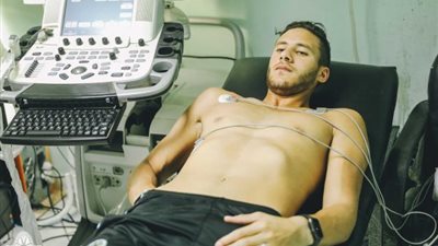 بالصور.. رمضان صبحي يجتاز الكشف الطبي بعد انضمامه لبيراميدز