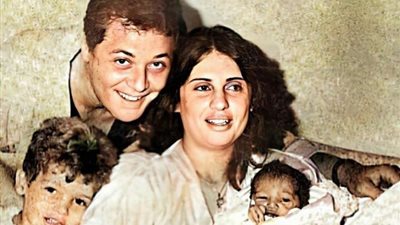 ”من صندوق الذكريات”.. كريم محمود عبد العزيز ينشر صورة نادرة له برفقة عائلته