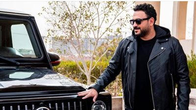 أكرم حسني يشوق جمهوره للحلقات القادمة من مسلسل ”مكتوب عليا”