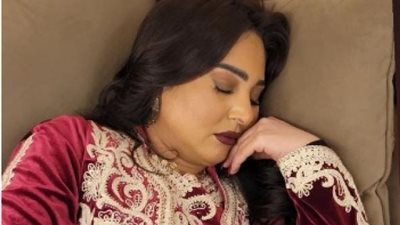 رحاب الجمل بصورة عفوية من كواليس ”توبة”