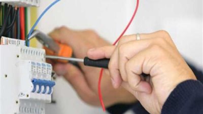 الغرامة تصل لـ 100 ألف جنيه والحبس لكل موظف يقوم بتوصيل الكهرباء المخالف.. اعرف التفاصيل