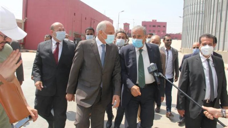 وزير التموين ومحافظ