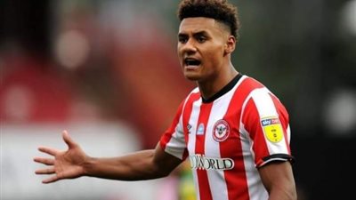 أستون فيلا يضم واتكينز من برينتفورد في صفقة قياسية