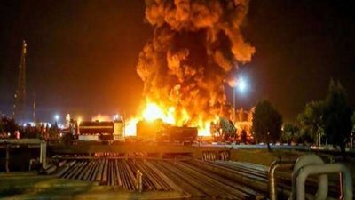 انفجارات عنيفة وإطلاق نار في آزوفستال بأوكرانيا