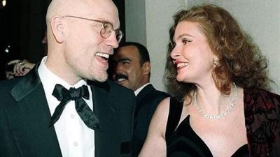 صورة عمرها 22 عام.. يسرا تستعيد ذكرياتها مع النجم العالمي جون مالكوفيتش