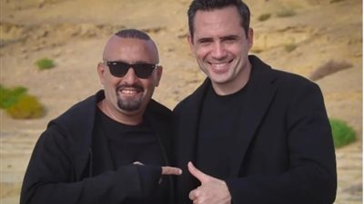 ظافر العابدين برفقة أحمد السقا ويعلق: تشرفت بالعمل معاك يا صديقي