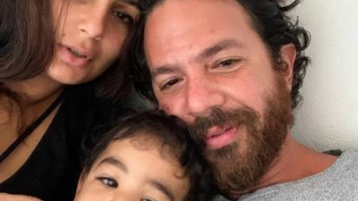 ”أدعولهم”.. بعد نجله عمر الشناوي يعلن إصابة زوجته بفيروس كورونا