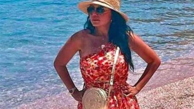 رانيا يوسف تستعرض جمالها بإطلالة مثيرة في أحدث ظهور