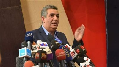 أحمد مجاهد:” اللجنة الخماسية تسعي للبقاء في مناصبها.. ومصر لديها صوت في انتخابات ”كاف”