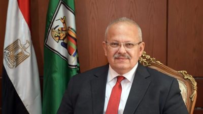 رئيس جامعة القاهرة عن حادث سيناء :لن يزيد الجيش المصري إلا إصرارا علي اقتلاع الإرهاب من جذوره