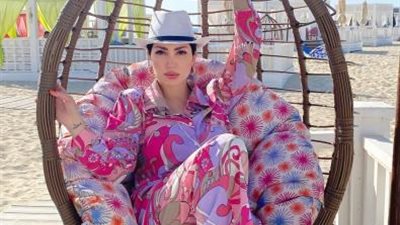 نسرين طافش بإطلالة صيفية مثيرة في أحدث ظهور