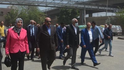 بلغ 12 ألف طن.. محافظ الجيزة يكشف آخر تطورات  عمليات توريد قمح بالشون والصوامع