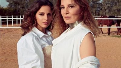 جميلة عوض برفقة والدتها عبر ”انستجرام”