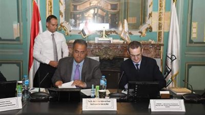 بالصور ..  مذكرة تعاون بين كلية الحقوق جامعة عين شمس واللجنة الدولية للصليب الأحمر