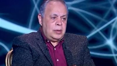 أشرف زكى يدافع عن فيلم ”واحد تاني” لـ أحمد حلمى بعد الهجوم الذي تعرض له