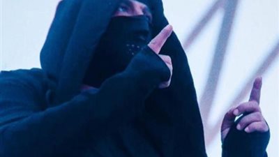 أحمد السقا يروج لفيلمه الجديد ”العنكبوت”