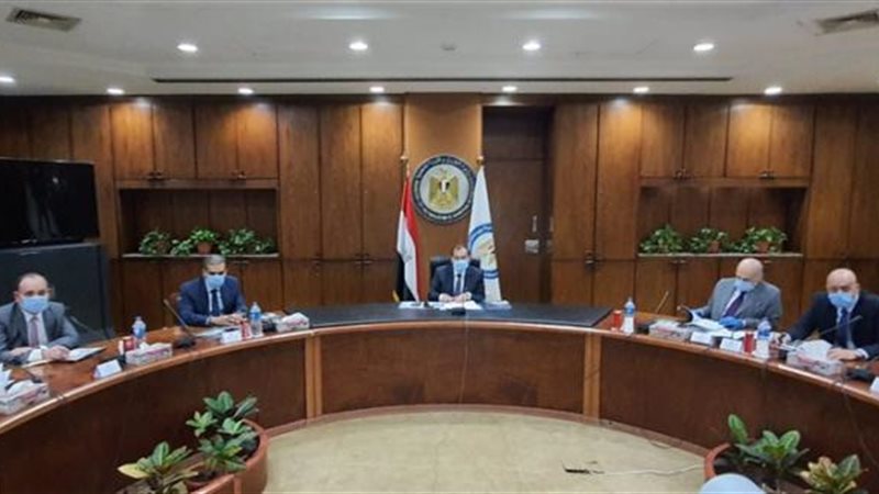 جانب من اجتماع الوزير