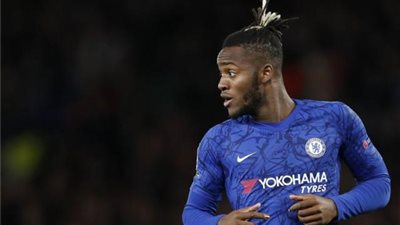 كريستال بالاس يتعاقد مع ميتشي باتشواي على سبيل الإعارة