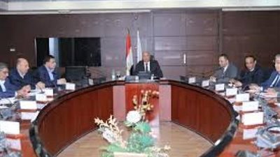 كامل الوزير يناقش مع قيادات السكة الحديد الارتقاء بسلوك العاملين