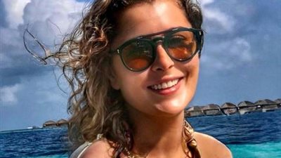 عائشة بن أحمد تثير الجدل بإطلالة صيفية جريئة