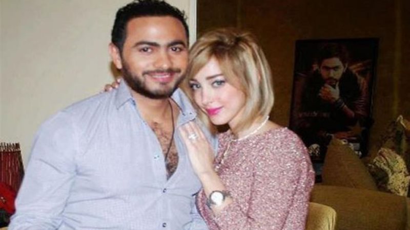 تامر حسنى وزوجته