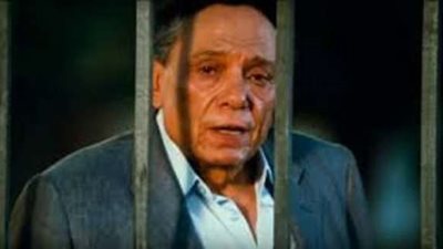 أحزان زعيم الكوميديا عادل  إمام .. وفاة والده وإصراره على إستكمال المسرحية في يوم رحيل مصطفي متولى