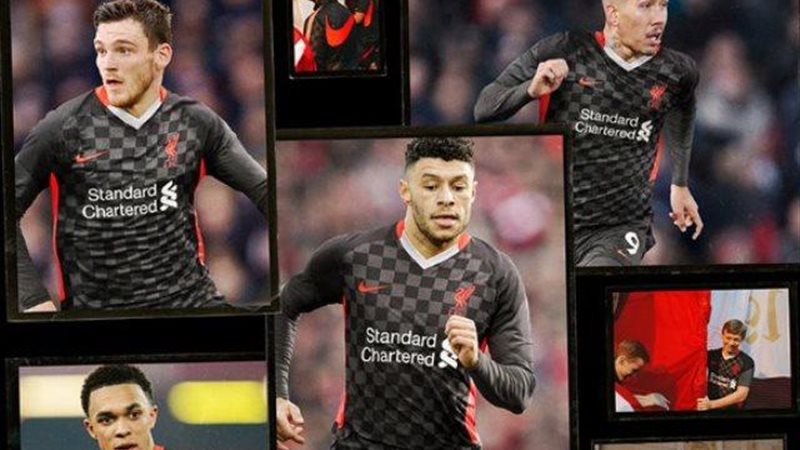 القميص الثالث لليفربول