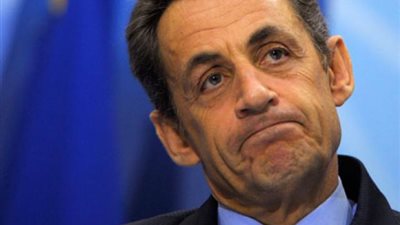 اتهام رئيس فرنسي سابق بالعنصرية