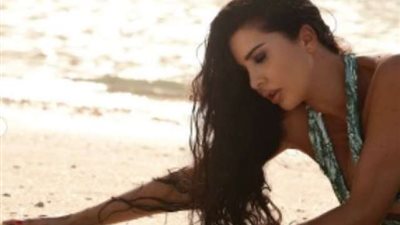 لاميتا فرنجيه تسحر جمهورها بإطلالة جريئة