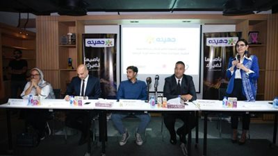 بحضور ميدو ومرموش.. جهينه تطلق حملة باصيها لغيرك لجمع 10,000 حذاء رياضي ومنحهم لعدد من مراكز الشباب