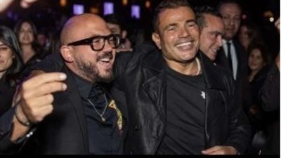 محمود العسيلى برفقة عمرو دياب ويعلق: حظك يبقى حلو لما تجيلك الفرصة تقرب من الأسطورة