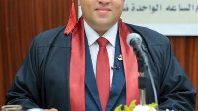 ضابط شرطة يحصل على الدكتوراه فى أول رسالة عن بنوك تجميد البويضات في الفقة الإسلامي