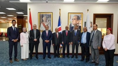 الجامعة البريطانية تستقبل وفداً عُمانياً رفيع المستوي