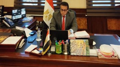 بالصور .. وزير التعليم العالي يترأس اجتماع مجلس إدارة المركز القومي للبحوث