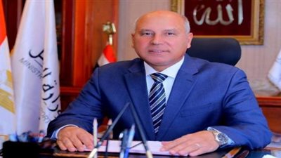 وزير النقل يتفقد محور سمالوط على النيل