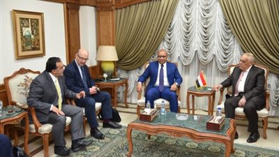 مجموعة بنية تبحث الترتيبات النهائية لبدء إنتاج مصنع الألياف الضوئية بالتعاون مع الهيئة العربية للتصنيع وكورنينج العالمية