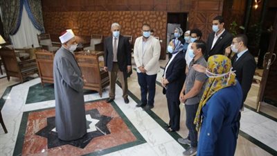 ”الطيب” يلتقي فريق «إيناكتس الأزهر» ويشيد بتمثيلهم المشرف لمصر