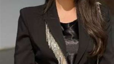 هبة مجدى بلإطلالة كلاسيك فى أحدث جلسة تصوير