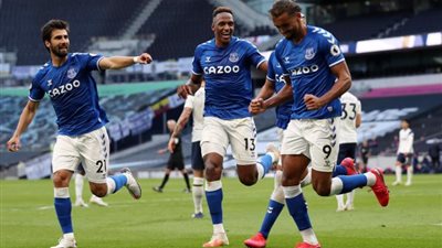 الدوري الإنجليزي.. إيفرتون يهزم توتنهام في عقر داره بهدف كاليفرت