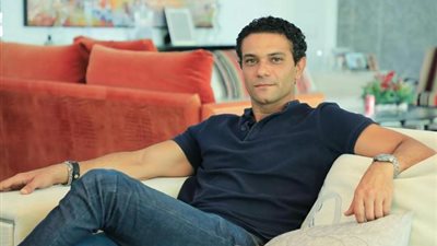 ”من صندوق الذكريات” شاهد.. صورة نادرة لـ آسر ياسين في طفولته