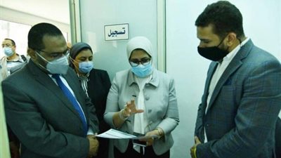 عاجل.. بيان من وزارة الصحة بشأن انتقال فيروس كورونا إلي المتطوعين لتجربة اللقاح