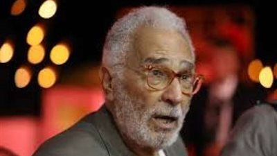 نجل عبد الرحمن أبو زهرة يعبر عن استيائه من شائعات تدهور الحالة الصحية لوالده