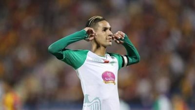 في صفقة مدوية.. الأهلي يضع الرتوش الأخيرة مع نجم دفاع الرجاء المغربي