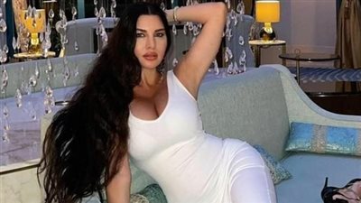 لاميتا فرنجيه تخطف الأنظار بإطلالة مثيرة