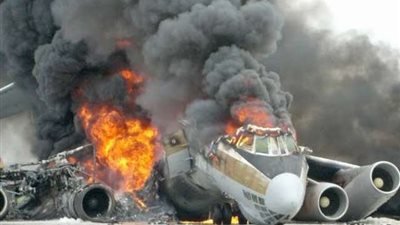 تفاصيل تحطم طائرة للجيش الصيني فوق منطقة سكنية