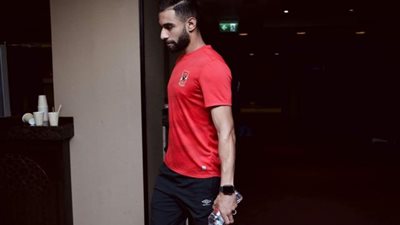 فايلر يحاضر لاعبي الأهلي في فندق الإقامة