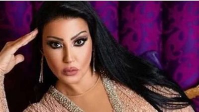 سمية الخشاب تعبر عن سعادتها لمساعدة الطلاب فى حل وشرح الأسئلة