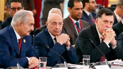 محاصرة أردوغان.. ماكرون يجتمع مع  حفتر وعقيلة والسراج في باريس